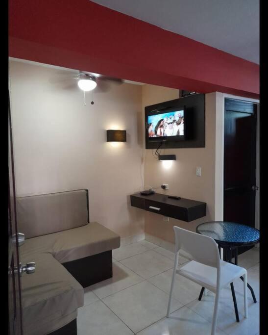 Apartment R.3-3 Lindo Estudio, 2 En El Ciudad De Panama. *